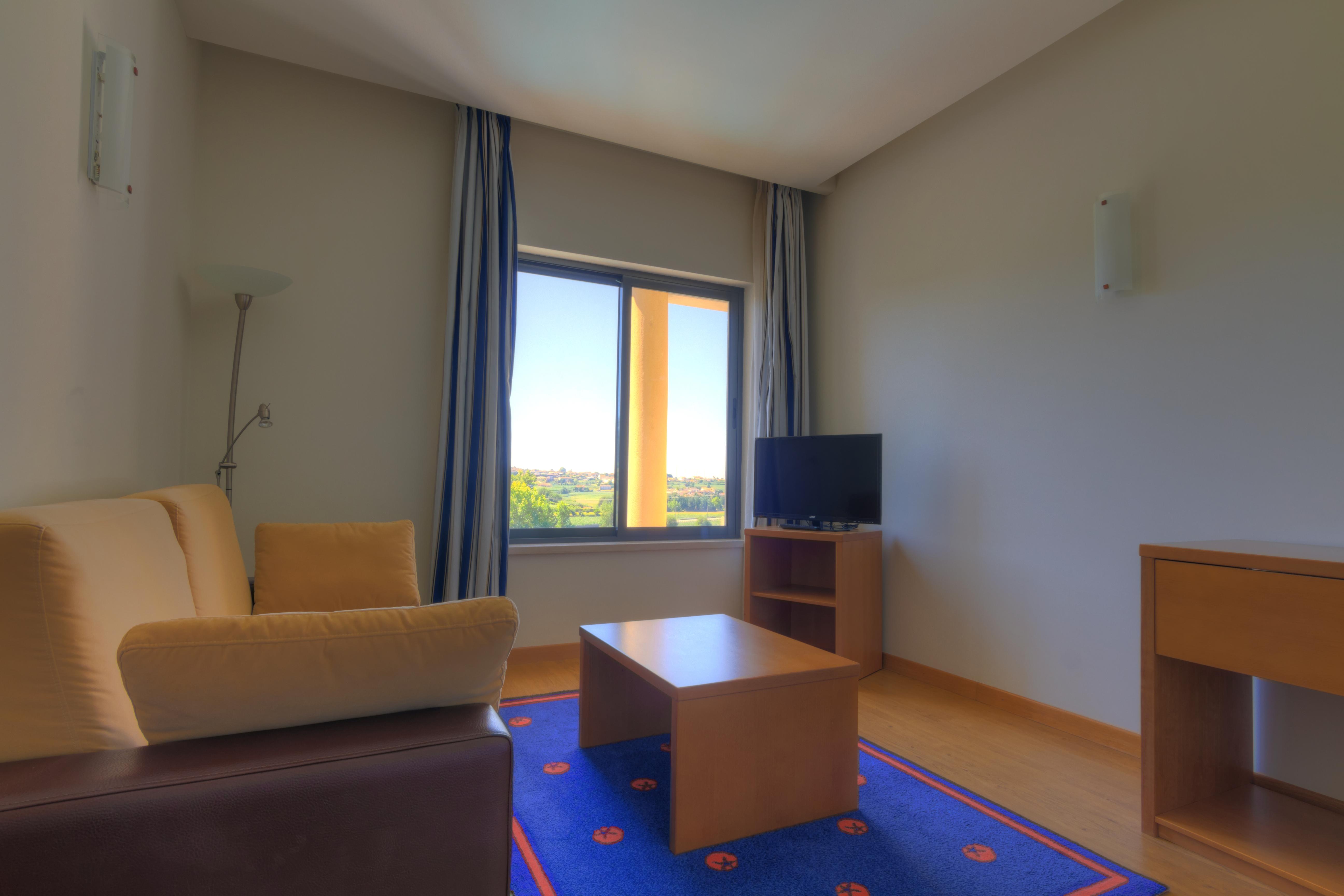 Lam Hotel Ештаррежа Екстер'єр фото