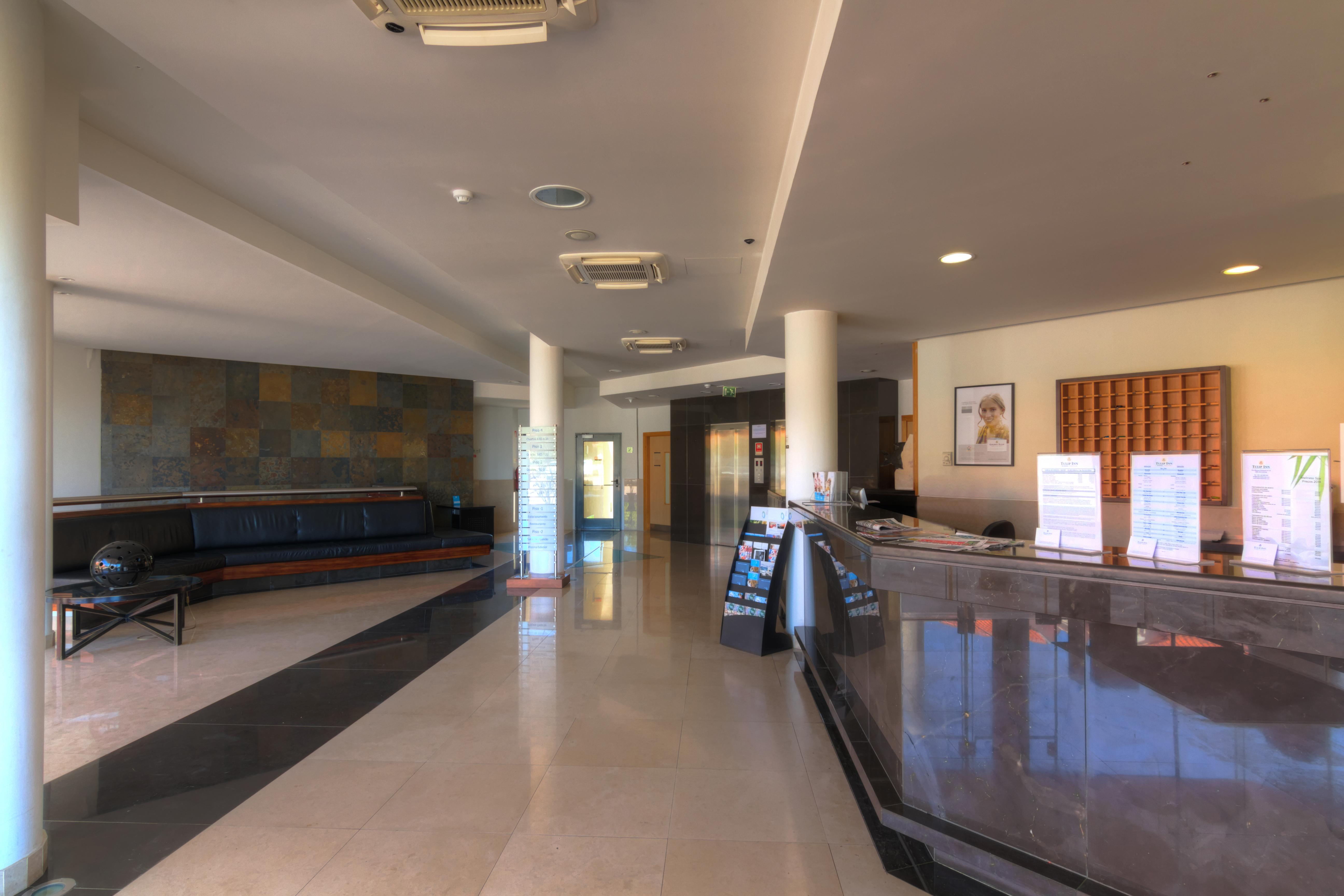 Lam Hotel Ештаррежа Екстер'єр фото