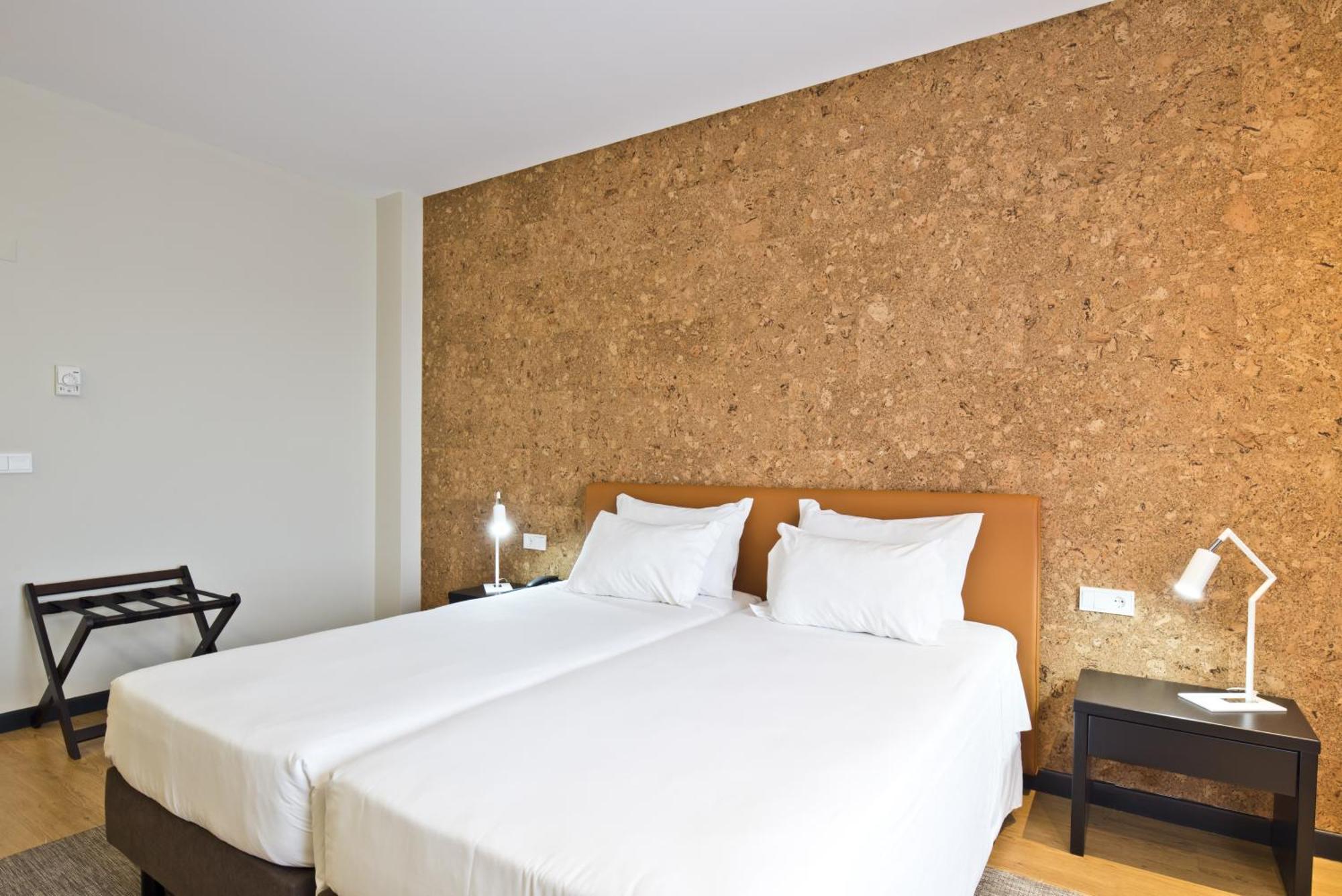 Lam Hotel Ештаррежа Екстер'єр фото