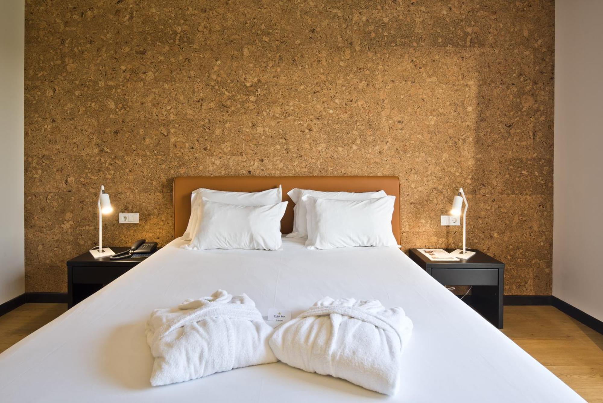Lam Hotel Ештаррежа Екстер'єр фото