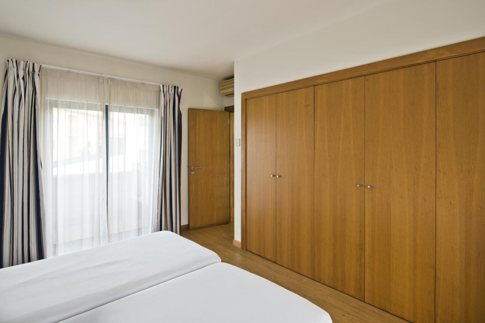 Lam Hotel Ештаррежа Екстер'єр фото